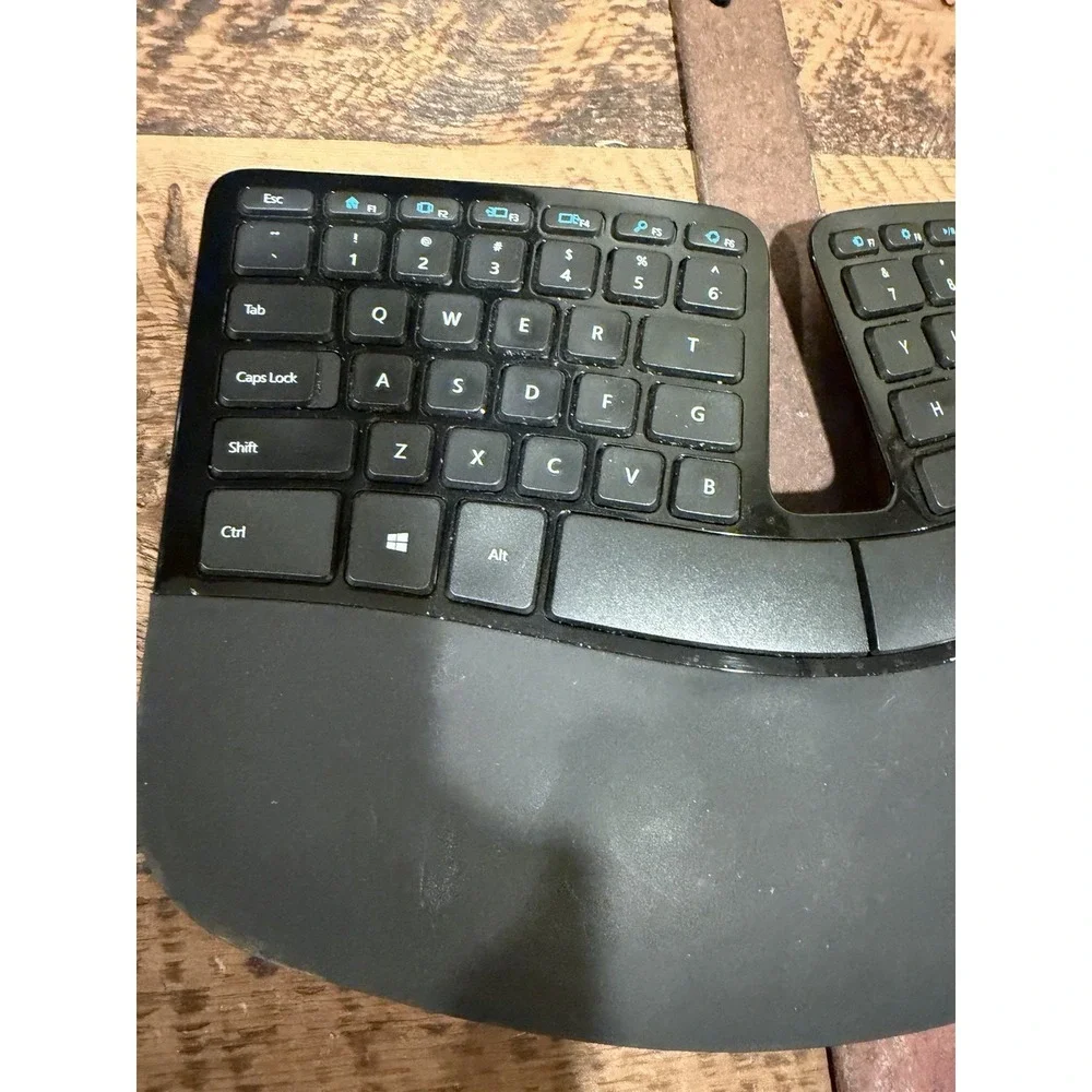 Microsoft Sculpt Ergonomic Keyboard Model 1559 USB Dongle Included - Tested